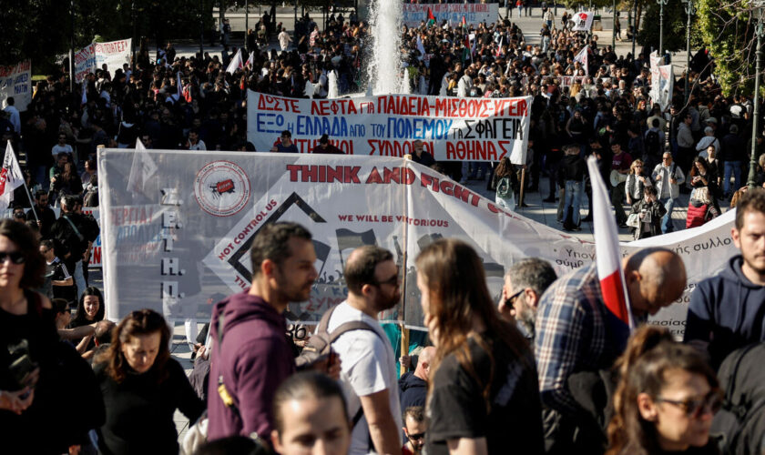 Écoles et tribunaux fermés, transports arrêtés… importante mobilisation en Grèce contre la vie chère