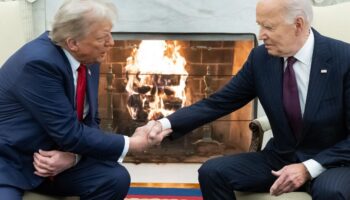 « Eh bien, M. le président, félicitations » : Donald Trump reçu par Joe Biden à la Maison-Blanche