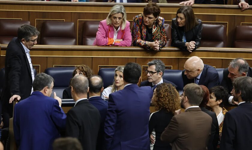 El Gobierno construye desde la Mesa del Congreso el blindaje de Sánchez: acelera las cesiones a sus socios mientras congela las iniciativas del Senado