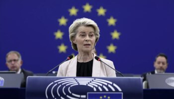 El Parlamento Europeo aprueba la nueva Comisión de Von der Leyen con el voto en contra  del PP español: "Decimos no a Ribera"