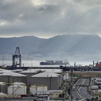 El Puerto de Algeciras bate récords como gran hub del Mediterráneo: así ha cambiado la geopolítica el tráfico de mercancías en el Estrecho