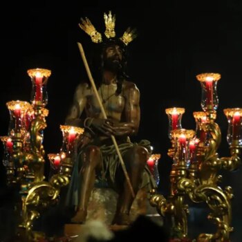 El Señor de Coronación resplandece recién restaurado por Cristo Rey en Córdoba