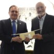 El homenaje del Café Varela con la XIV edición de su premio a Arturo Pérez-Reverte