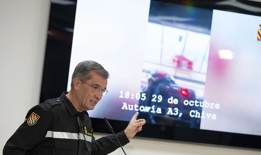 El jefe de la UME asegura que se activó en Valencia a las 15.41 del día 29, "horas antes de recibir órdenes oficiales"