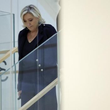 Face à la justice, la stratégie de rupture de Marine Le Pen