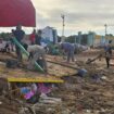 Feriantes de Lucena, atrapados en Paiporta, la zona cero de la DANA: «Decir que esto es una pesadilla es poco»