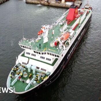 Ferry disruption: Islanders face a difficult winter, warns minister