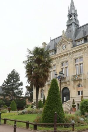 Filature du maire, photos volées, accusations de malversation : ce mystérieux corbeau qui ébranle Le Raincy