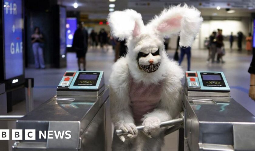 Fire, fish and a zombie rabbit: Photos of the week