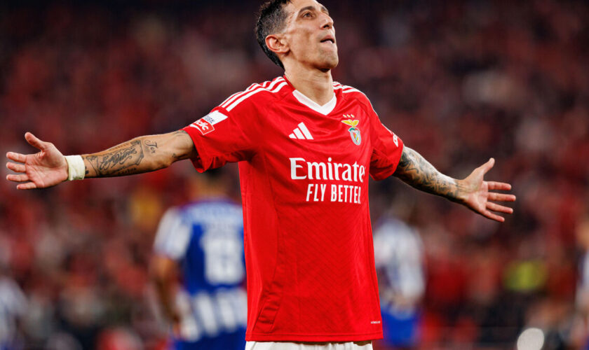 Football : la vidéo de l’exceptionnel retourné acrobatique d’Angel Di Maria avec le Benfica