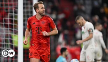 Fußball-Bundesliga: FC Bayern souverän, Bayer 04 mit Problemen