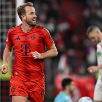 Fußball-Bundesliga: FC Bayern souverän, Bayer 04 mit Problemen