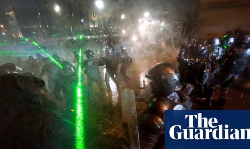 Georgia protesters clash with police after PM suspends EU membership talks