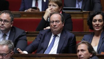 Hollande moqué par les Insoumis, le cas Kohler agite la macronie... Les indiscrets du Figaro