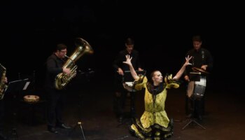 Israel Galván convierte el teatro Central en una caseta de Feria