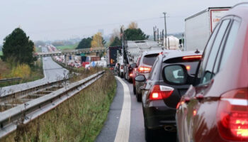 « J’ai fait 500 m en 30 minutes » : colère sociale, travaux, neige... À Beauvais, la galère des automobilistes