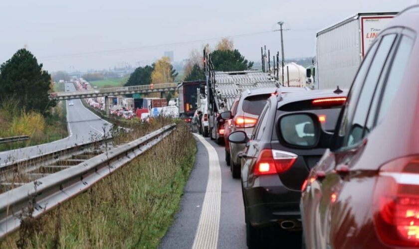 « J’ai fait 500 m en 30 minutes » : colère sociale, travaux, neige... À Beauvais, la galère des automobilistes