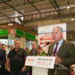 José Luis Sanz visita el Mercado de Pino Montano para incentivar el pequeño comercio en Sevilla