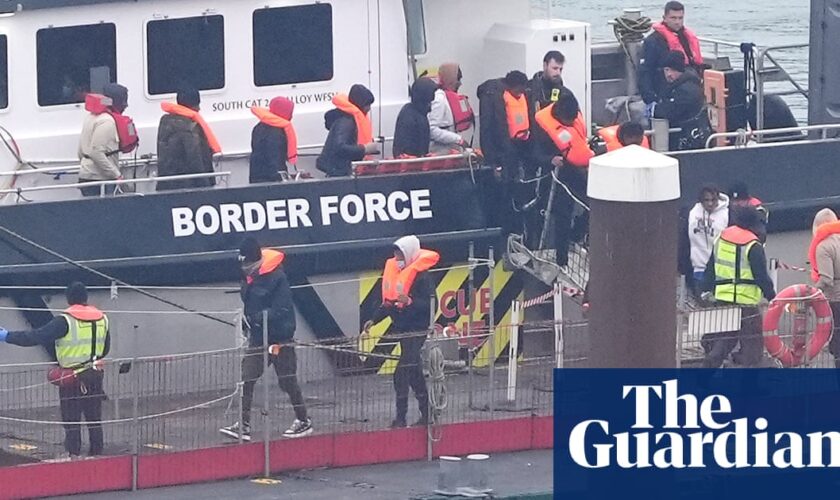 Keir Starmer to create team to tackle ‘national security’ threat of people smugglers