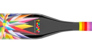 Kolor : arte de Okuda y artesanía con la godello como protagonista