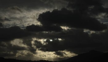 La DANA da paso a un fin de semana nuboso, con lluvias débiles y temperaturas en ascenso