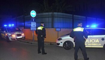 La Policía desaloja a 600 jóvenes de una fiesta ilegal en Marbella que servía alcohol a menores