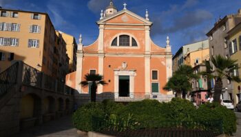 La cathédrale d’Ajaccio se refait une beauté express avant la visite du pape François