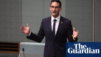 Labor bill could lead to lengthy detention of migrants before deportation to countries paid to take them, committee warns