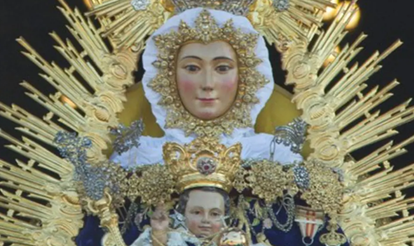 Las imágenes de la procesión Magna de Sevilla 2024: la historia de la Virgen de Setefilla de Lora del Río