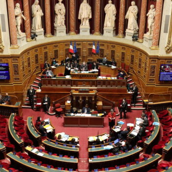 « Le vrai boulot va se faire au Sénat » : Michel Barnier dorlote ses sénateurs pour l’adoption du budget