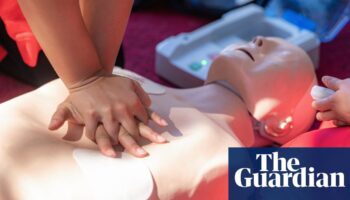 Learning CPR on manikins without breasts puts women’s lives at risk, study finds