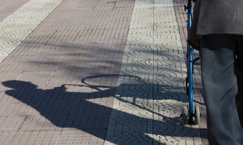 Los «valores comunitarios perdidos», antídoto contra la soledad no deseada