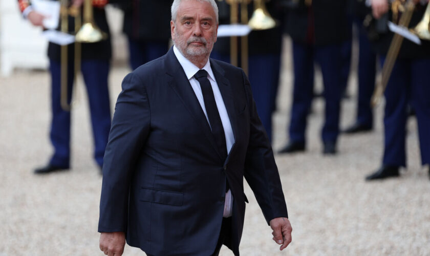 Luc Besson prêt à payer plus d’impôts pour aider « les plus démunis » et dénonce « ces riches » qui s’y opposent