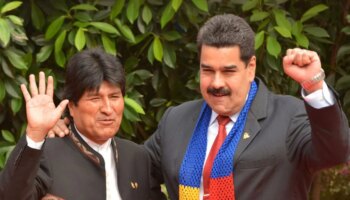 Maduro financia a Evo Morales con coches y aviones de Venezuela