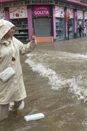 Málaga evacuates thousands as Spain issues more flood alerts