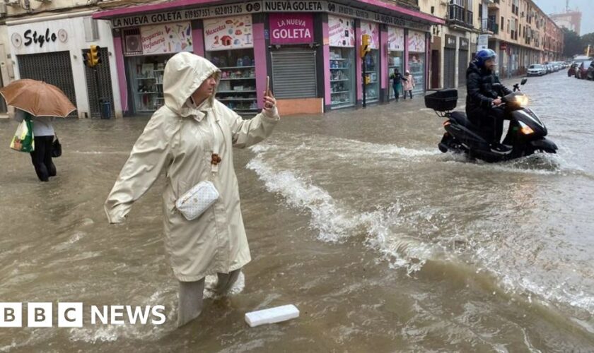 Málaga evacuates thousands as Spain issues more flood alerts