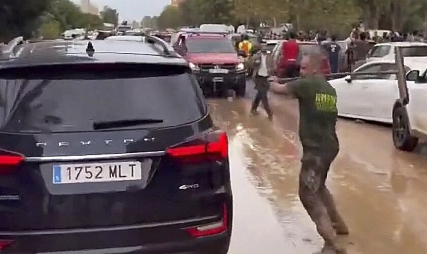 Malestar en la Guardia Civil por el despliegue de un cuerpo de élite en la detención de los agresores de Sánchez en la visita a Valencia