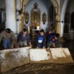 Manuela, mientras veía el agua arrasar Benamargosa (Málaga): "Sólo podíamos rezar para que parase"