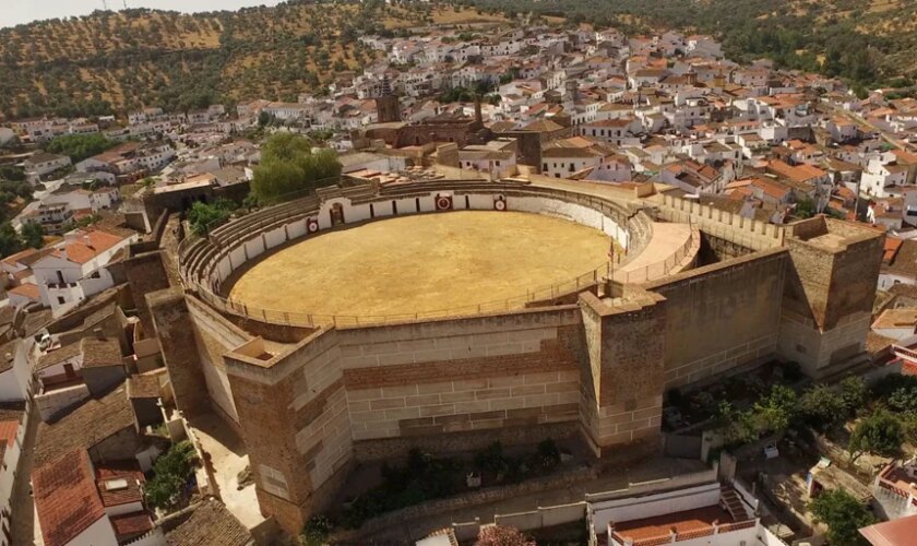 Más allá de Aracena: estos son los castillos más bonitos (y menos conocidos) de la Sierra de Huelva