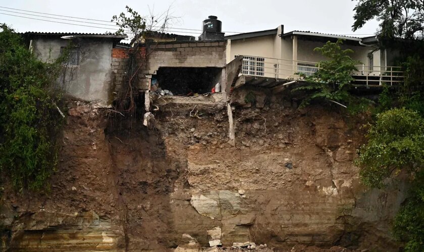 Más de 100.000 afectados en Centroamérica por la tormenta Sara