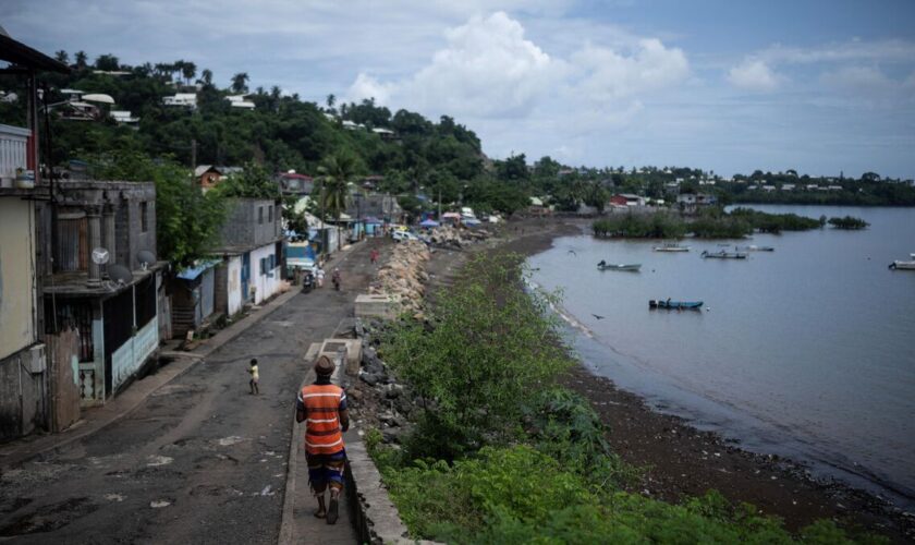 Mayotte : la moitié de l’île privée d’eau courante après un « incident » dans une usine de potabilisation