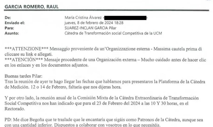 "Me dice Begoña que te traslade que le encantaría que sigáis como Patronos de la Cátedra": los correos de una alto cargo de Moncloa al servicio de la mujer del presidente