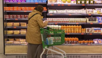 Mercadona, Lidl, Alcampo...¿qué supermercados abren en España este 1 de noviembre, día de Todos los Santos?