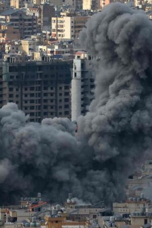 Middle East: Israel cabinet to discuss Lebanon cease-fire