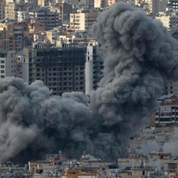 Middle East: Israel cabinet to discuss Lebanon cease-fire