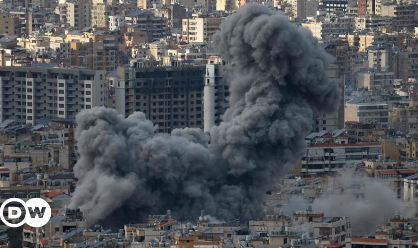 Middle East: Israel cabinet to discuss Lebanon cease-fire