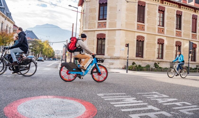 Milan, Bruxelles, Nantes… Avant Paris, ces villes ont adopté les zones à trafic limité