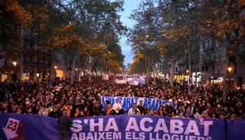 Miles de personas exigen en Barcelona la bajada de los alquileres y plantean una huelga de inquilinos