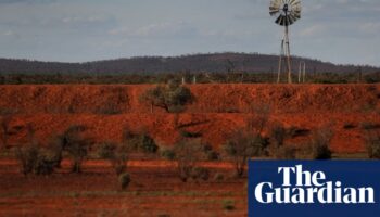 More than half of Australia sweats through heatwave as BoM forecasts more scorching temperatures