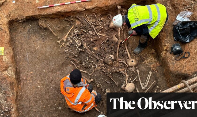 Mystery surrounds 800-year-old Leicester burial pit containing 123 bodies